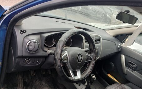 Renault Logan II, 2022 год, 1 110 000 рублей, 5 фотография