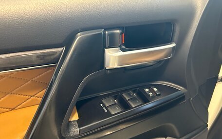 Toyota Land Cruiser 200, 2021 год, 9 150 000 рублей, 9 фотография