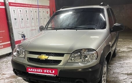 Chevrolet Niva I рестайлинг, 2014 год, 680 000 рублей, 3 фотография