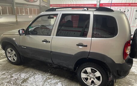 Chevrolet Niva I рестайлинг, 2014 год, 680 000 рублей, 8 фотография