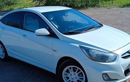 Hyundai Solaris II рестайлинг, 2012 год, 930 000 рублей, 4 фотография