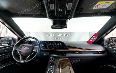 Cadillac Escalade V, 2023 год, 14 900 000 рублей, 9 фотография