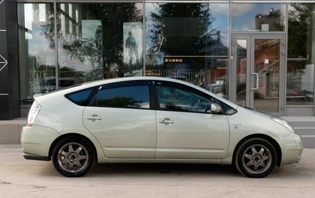Toyota Prius, 2008 год, 900 000 рублей, 3 фотография