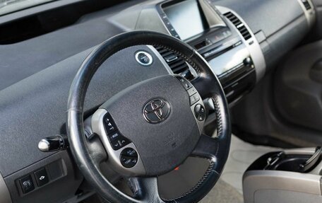 Toyota Prius, 2008 год, 900 000 рублей, 10 фотография