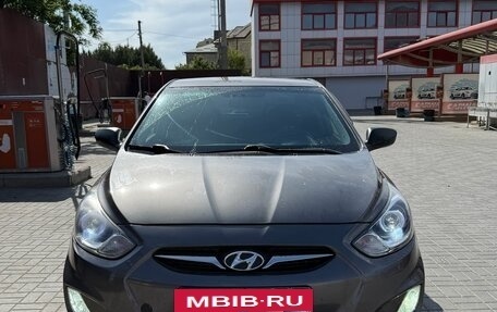Hyundai Solaris II рестайлинг, 2011 год, 799 000 рублей, 2 фотография