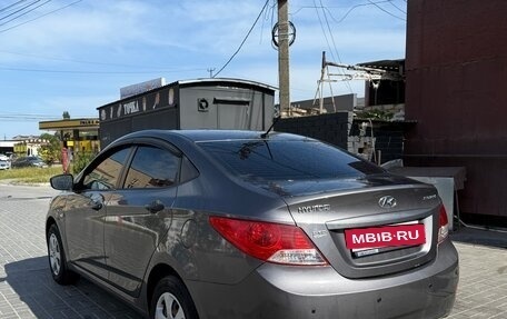 Hyundai Solaris II рестайлинг, 2011 год, 799 000 рублей, 5 фотография
