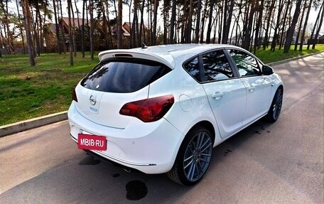 Opel Astra J, 2011 год, 850 000 рублей, 8 фотография