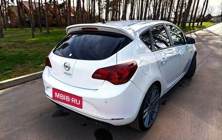 Opel Astra J, 2011 год, 850 000 рублей, 6 фотография