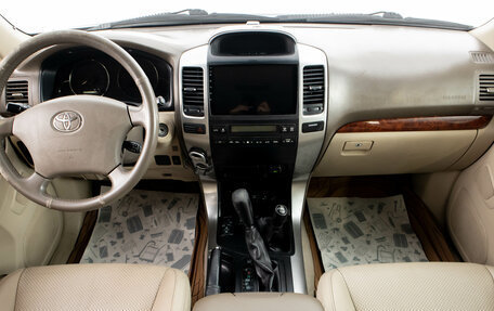 Toyota Land Cruiser Prado 120 рестайлинг, 2006 год, 2 499 000 рублей, 8 фотография