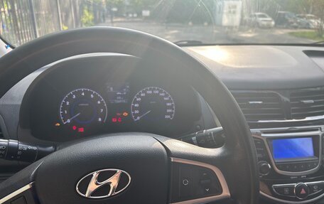 Hyundai Solaris II рестайлинг, 2013 год, 890 000 рублей, 3 фотография