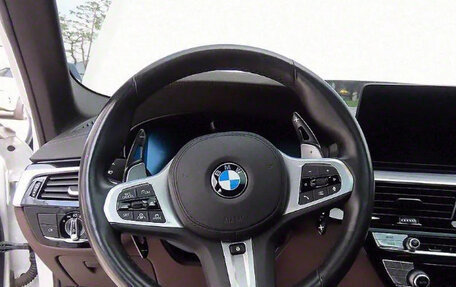 BMW 5 серия, 2022 год, 3 800 000 рублей, 11 фотография