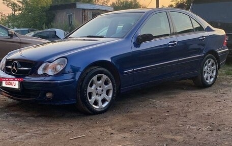 Mercedes-Benz C-Класс, 2005 год, 1 050 000 рублей, 2 фотография