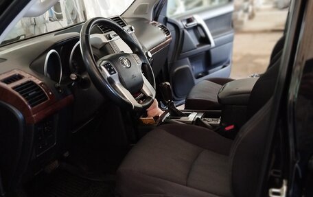 Toyota Land Cruiser Prado 150 рестайлинг 2, 2014 год, 3 250 000 рублей, 6 фотография