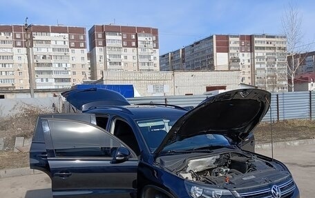 Volkswagen Tiguan I, 2011 год, 1 250 000 рублей, 2 фотография