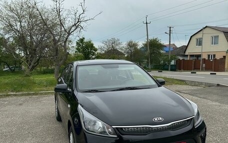 KIA Rio IV, 2017 год, 1 300 000 рублей, 4 фотография