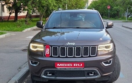 Jeep Grand Cherokee, 2018 год, 4 200 000 рублей, 2 фотография