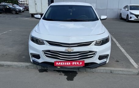 Chevrolet Malibu IX, 2016 год, 950 000 рублей, 4 фотография