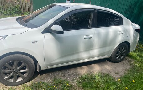 KIA Rio IV, 2020 год, 1 750 000 рублей, 2 фотография