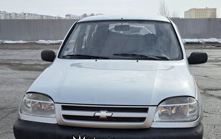 Chevrolet Niva I рестайлинг, 2003 год, 280 000 рублей, 2 фотография
