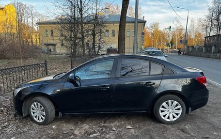 Chevrolet Cruze II, 2011 год, 650 000 рублей, 6 фотография