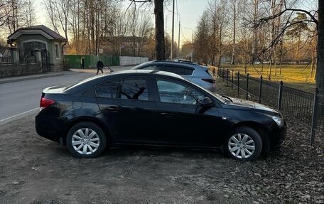 Chevrolet Cruze II, 2011 год, 650 000 рублей, 3 фотография