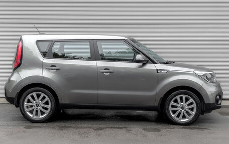 KIA Soul II рестайлинг, 2019 год, 1 650 000 рублей, 4 фотография