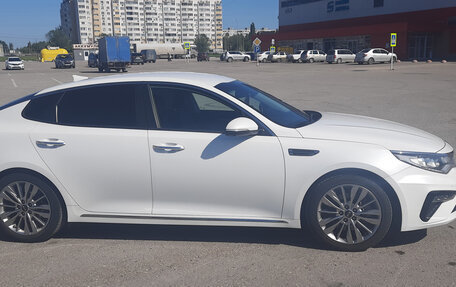 KIA Optima IV, 2018 год, 1 900 000 рублей, 3 фотография