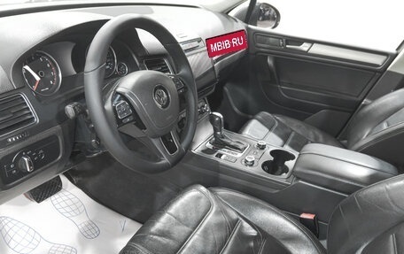 Volkswagen Touareg III, 2012 год, 2 399 000 рублей, 6 фотография