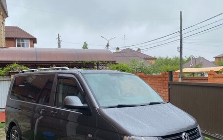 Volkswagen Multivan T5, 2015 год, 2 800 000 рублей, 2 фотография