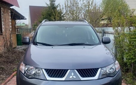 Mitsubishi Outlander III рестайлинг 3, 2008 год, 1 140 000 рублей, 2 фотография