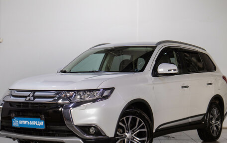Mitsubishi Outlander III рестайлинг 3, 2016 год, 1 749 000 рублей, 2 фотография
