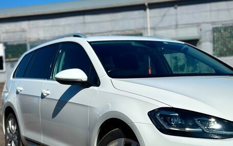 Volkswagen Golf VII, 2017 год, 1 540 000 рублей, 2 фотография