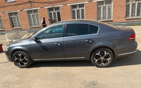 Volkswagen Passat B7, 2013 год, 1 350 000 рублей, 3 фотография