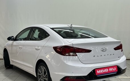 Hyundai Elantra VI рестайлинг, 2019 год, 1 780 000 рублей, 4 фотография