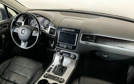 Volkswagen Touareg III, 2010 год, 1 377 000 рублей, 9 фотография