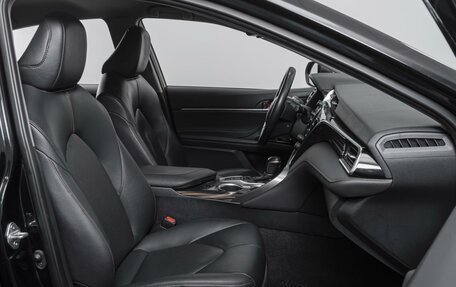 Toyota Camry, 2020 год, 2 600 000 рублей, 7 фотография