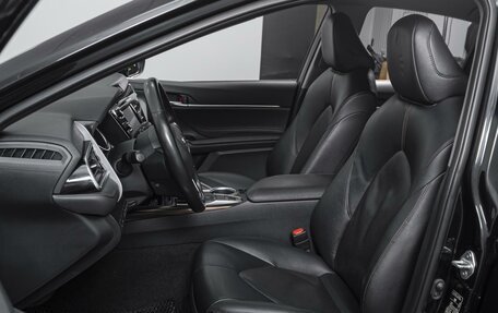 Toyota Camry, 2020 год, 2 600 000 рублей, 6 фотография