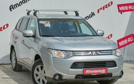 Mitsubishi Outlander III рестайлинг 3, 2013 год, 1 380 000 рублей, 3 фотография