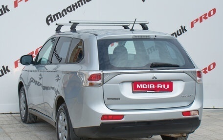 Mitsubishi Outlander III рестайлинг 3, 2013 год, 1 380 000 рублей, 4 фотография