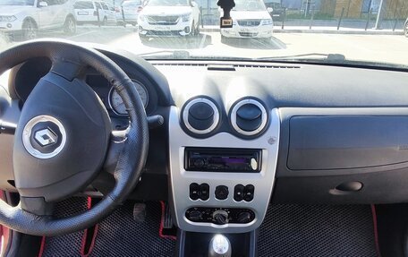Renault Logan I, 2010 год, 400 000 рублей, 3 фотография