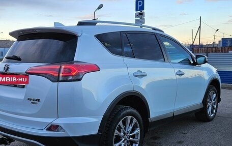 Toyota RAV4, 2019 год, 2 830 000 рублей, 3 фотография