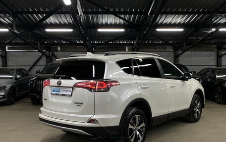 Toyota RAV4, 2017 год, 2 649 000 рублей, 6 фотография