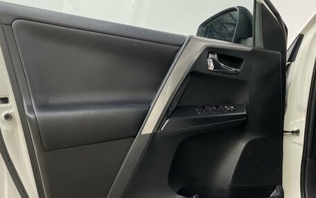 Toyota RAV4, 2017 год, 2 649 000 рублей, 12 фотография
