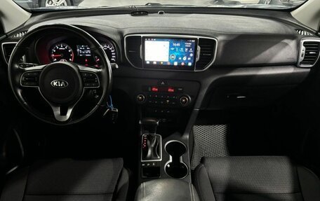 KIA Sportage IV рестайлинг, 2018 год, 2 000 000 рублей, 16 фотография