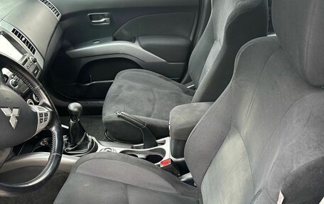 Mitsubishi Outlander III рестайлинг 3, 2008 год, 855 000 рублей, 2 фотография
