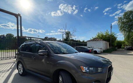 Mitsubishi Outlander III рестайлинг 3, 2011 год, 1 100 000 рублей, 5 фотография