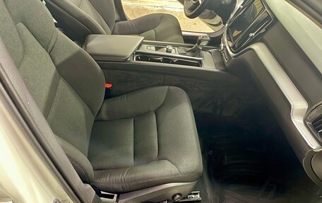 Volvo V60 Cross Country II, 2020 год, 2 925 000 рублей, 7 фотография