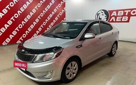 KIA Rio III рестайлинг, 2013 год, 880 000 рублей, 2 фотография