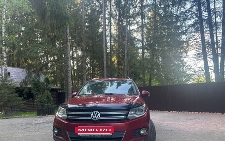 Volkswagen Tiguan I, 2011 год, 1 350 000 рублей, 2 фотография