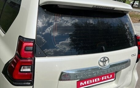 Toyota Land Cruiser Prado 150 рестайлинг 2, 2011 год, 2 350 000 рублей, 4 фотография